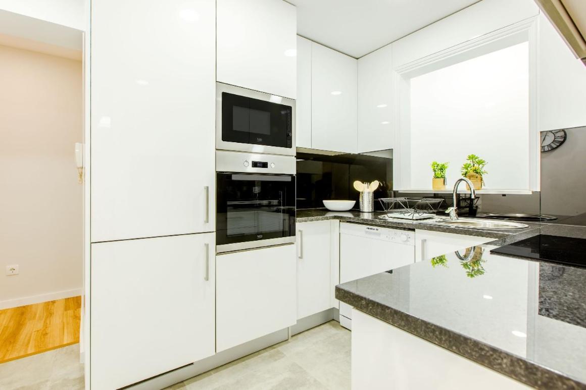 Espinho Beach 4 Stays ภายนอก รูปภาพ